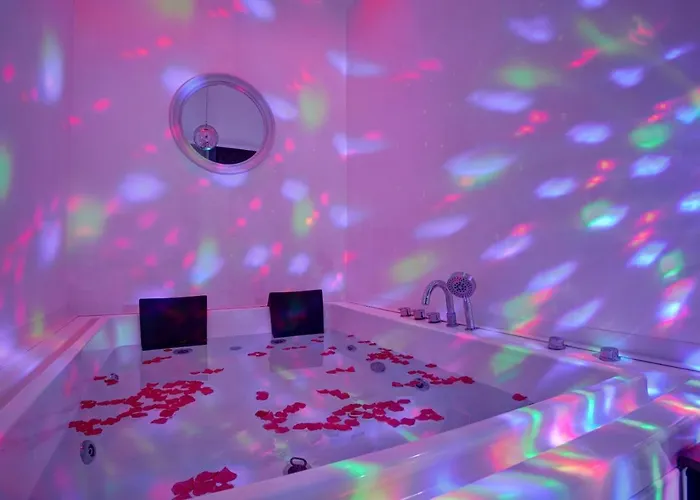 Lovers Excape - Adults Only Appartement